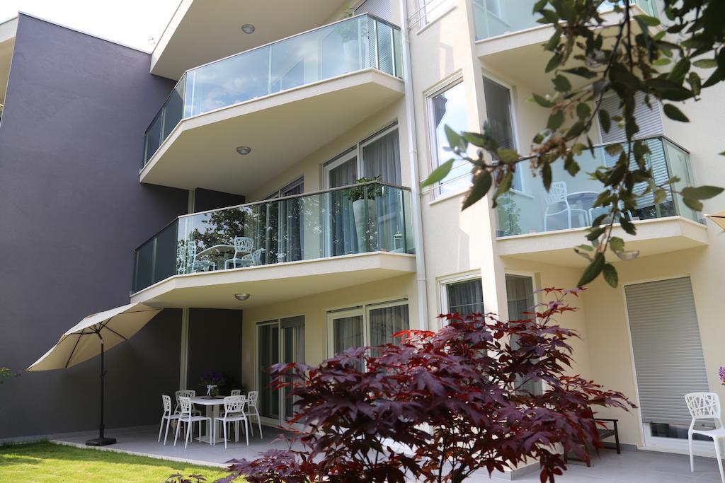 Beach Apartments Dumicic Podstrana Bagian luar foto